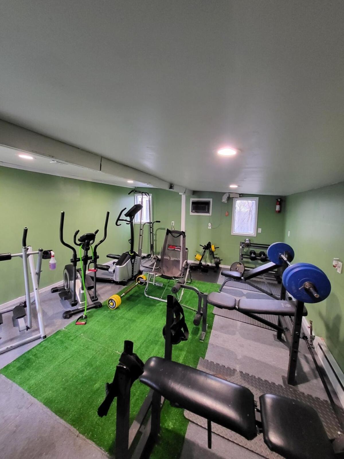 Adorable Crown Royal Presidential Suite Fitness Rm Клівленд Екстер'єр фото